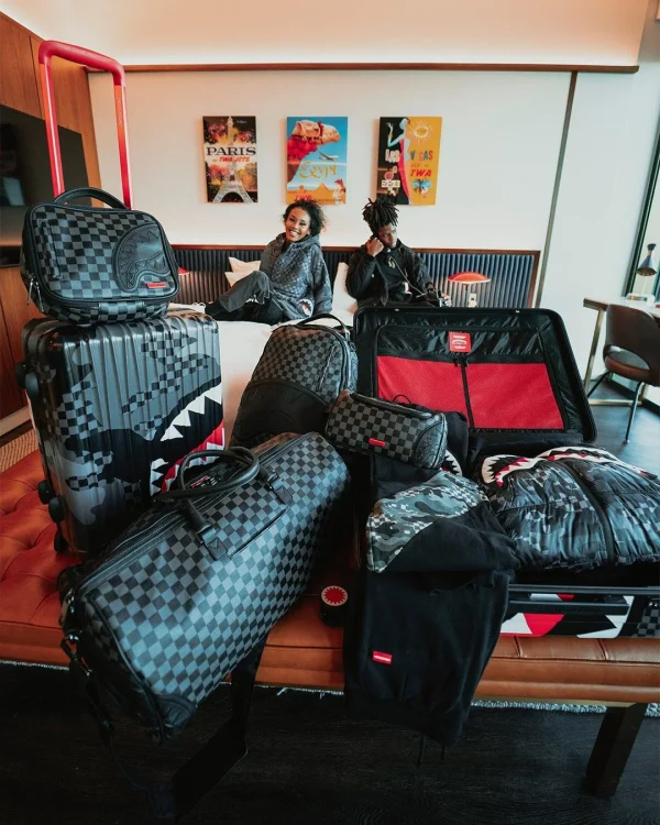 3AM SHARKNAUTICS 29.5 FULL-SIZE LUGGAGE
