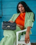 NOIR QUILT GOLD CHAIN SHARK HANDBAG