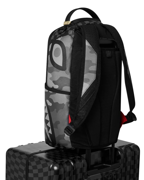 3AM RIPTIDE SHARKNAUTICS HARDSHELL FULL-SIZE LUGGAGE
