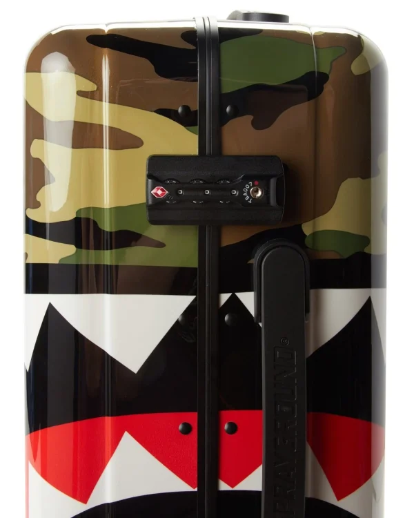 SHARKNAUTICS (CAMO) 29.5 FULL-SIZE LUGGAGE